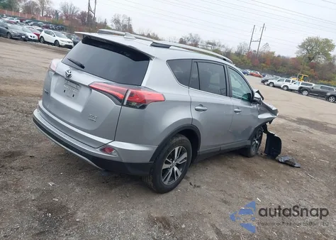 2017 Toyota Rav4 Xle из США, поврежденный, VIN 2T3RFREV2HW638613